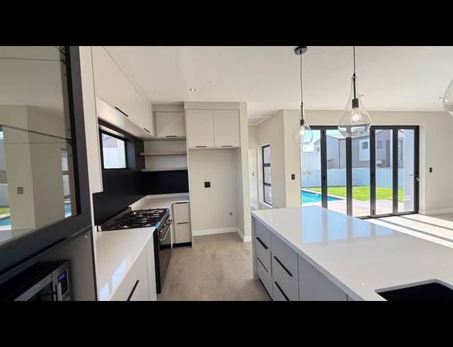 4 BEDROOM HOUSE FOR SALE IN FOUNTAINBROOK ESTATE